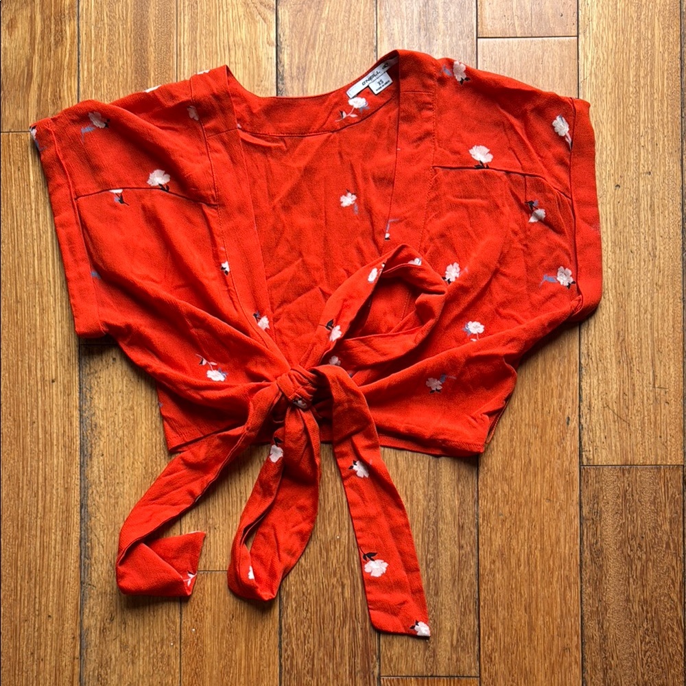 Oneil Floral Tie-Front Orange Red top